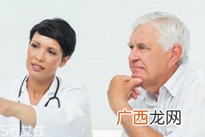 加龄臭怎么去除?老人气治疗应内外兼修