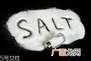 吃太咸有健康隐患的人群有哪些？7种人需注意
