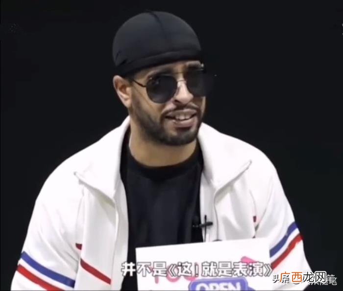 张艺兴文化，王一博遵从街舞文化;张艺兴力求融合中外文化