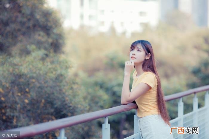 男孩暗恋你最准的表现，男生暗恋女生的表现