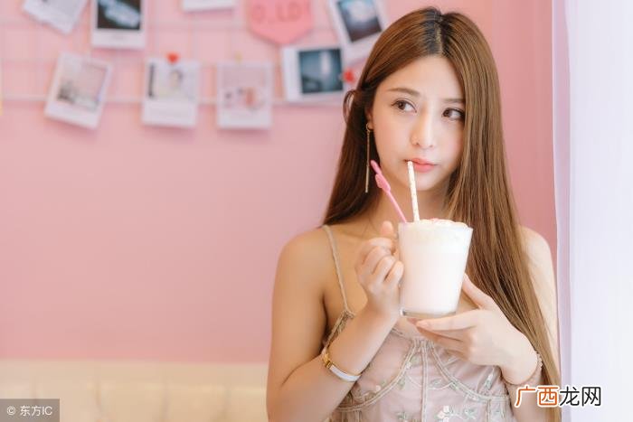 男孩暗恋你最准的表现，男生暗恋女生的表现