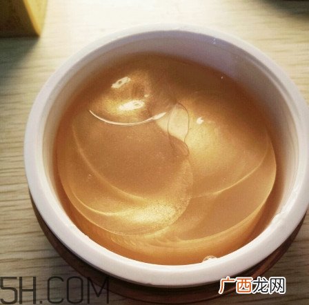 敷眼膜前要用爽肤水吗 敷眼膜前用爽肤水的好处
