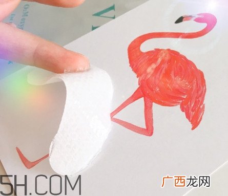 敷完眼膜后需要清洗吗 眼膜用完要洗吗