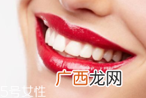 牙齿发黄是天生的吗？只是你刷牙偷懒了