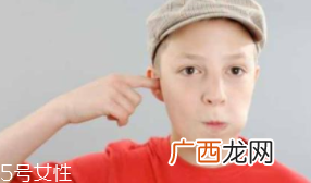 耳屎很黏是什么原因造成的？基因遗传决定的