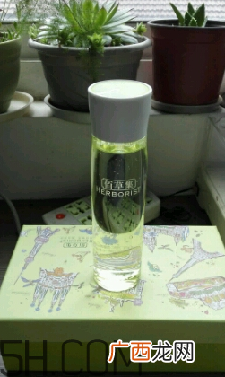 佰草集新玉润保湿化妆水正确使用方法_怎么用