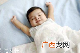 香蕉能安眠吗？富含镁元素让人安眠
