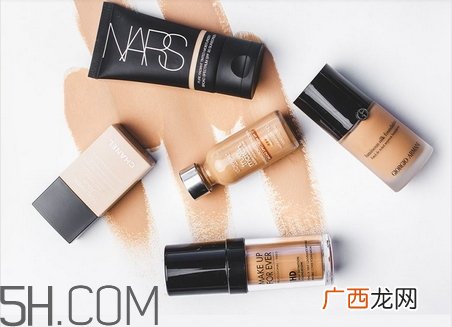 月经期间可以用粉底液吗_来大姨妈能用粉底液吗