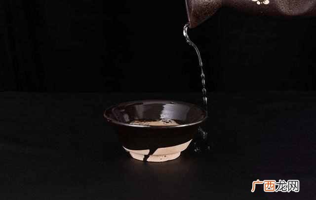 白酒代理加盟费用是多少，白酒代理加盟有哪些