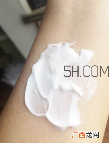 伊丽莎白雅顿身体乳怎么样？伊丽莎白雅顿身体乳好用吗？