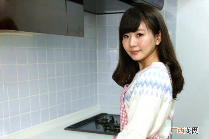 3年感情分手了女孩多久放下,女人要多久才能忘记爱过的男人