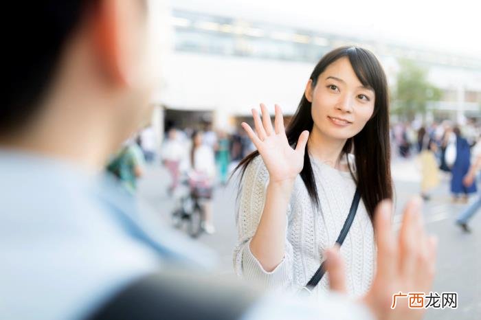 3年感情分手了女孩多久放下,女人要多久才能忘记爱过的男人