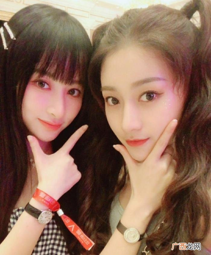 孙如云鹿晗，孙如云与鹿晗合影被指撞脸正牌女友