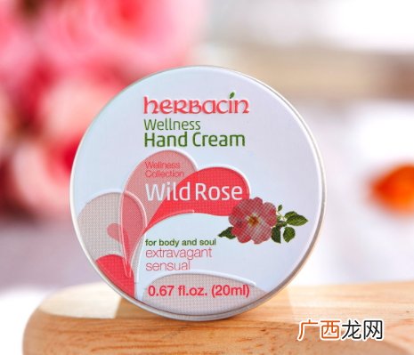 herbacin贺本清护手霜铁盒装怎么样？哪个颜色好？