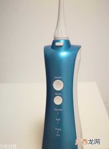 冲牙器能代替牙刷吗？用冲牙器要刷牙吗