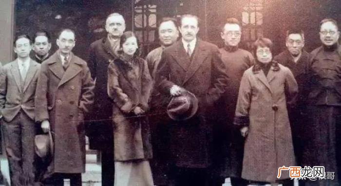李宇春对话，李宇春演绎人间四月天与林徽因隔空对话