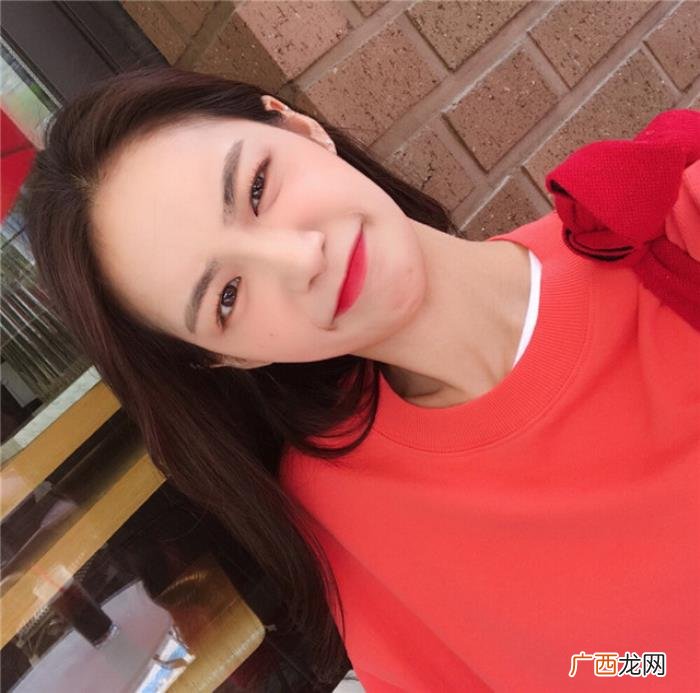 摩羯男喜欢女生的部位，喜欢女生锁骨这有错