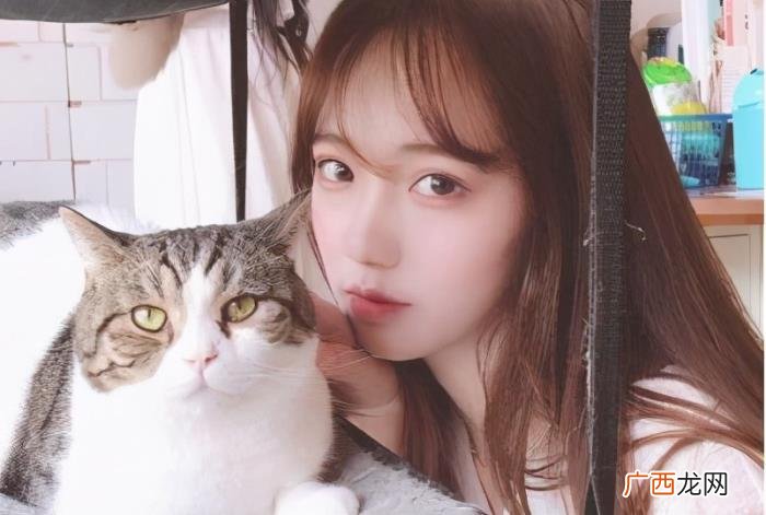 赞美40岁女人幽默的话，夸女生可爱的话有点创意的