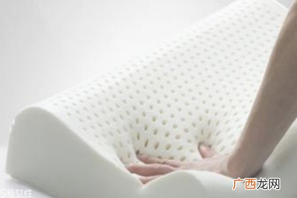 记忆枕头怎么洗5招快速清洗干净