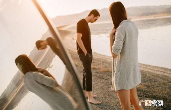 男女朋友之间聊什么，男女之间想要变得更亲密