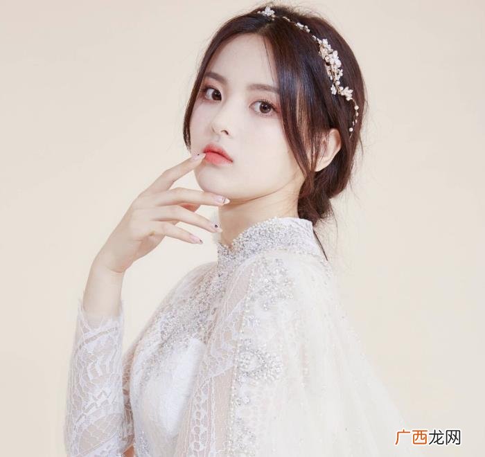 杨超越运气怎么那么好，美貌超标的杨超越究竟是靠运气的眷顾