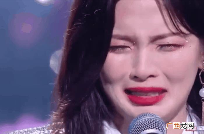 杨超越运气怎么那么好，美貌超标的杨超越究竟是靠运气的眷顾