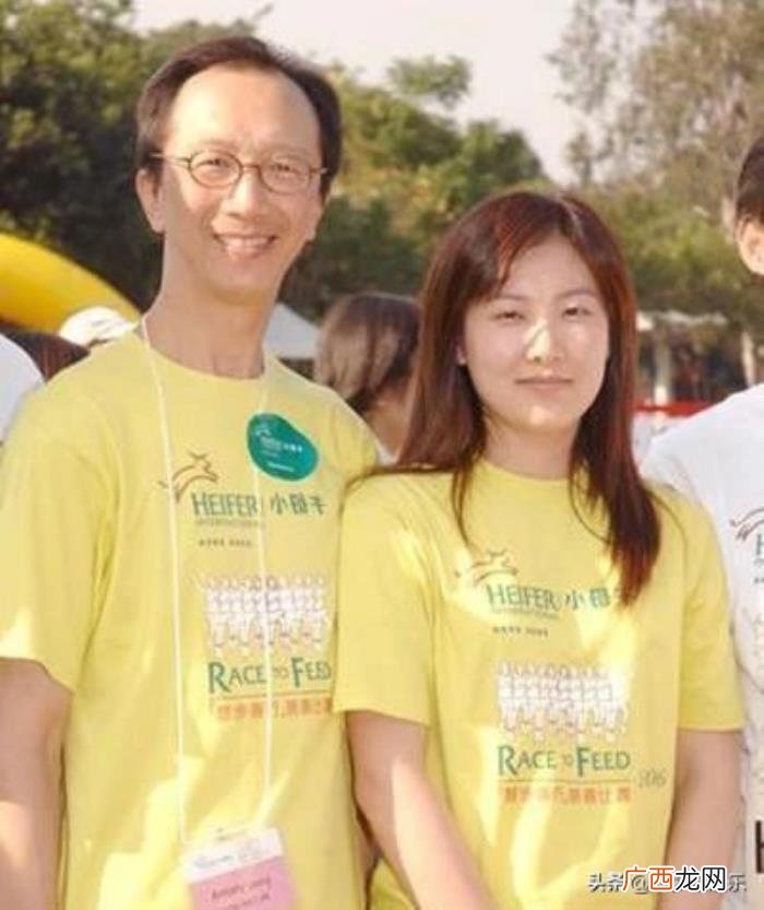 伏明霞嫁谁，伏明霞嫁大27岁的梁锦松