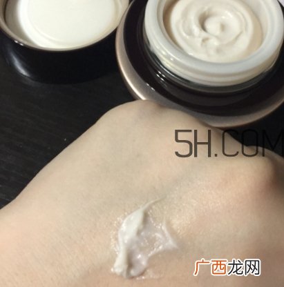 雪花秀眼霜适合什么年龄？雪花秀眼霜适合什么肤质