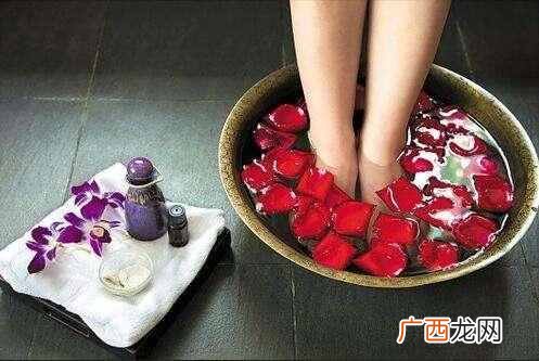 艾叶泡脚能治风湿吗，艾叶有哪些禁忌！
