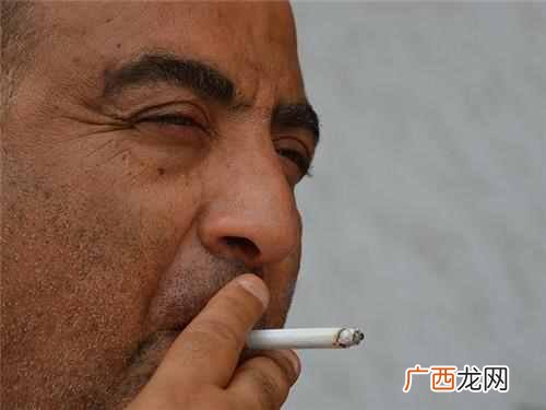 治疗咽炎的偏方有哪些，咽炎有哪些症状！