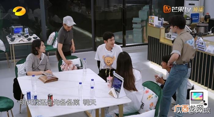 黄晓明回应中餐厅什么情况，黄晓明回应很讽刺