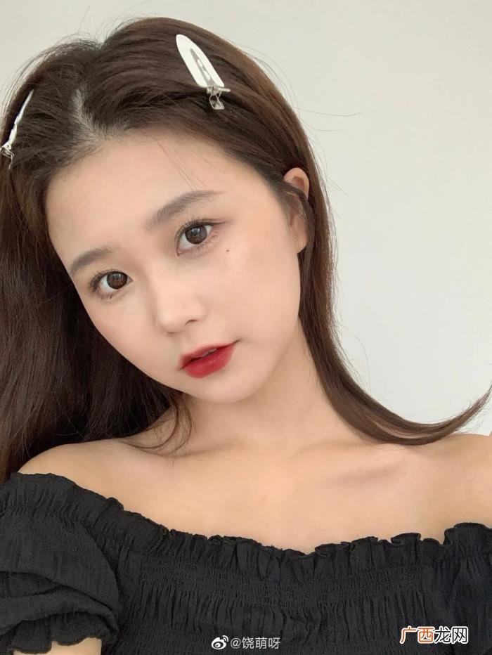 个子矮脖子短圆脸女生发型，圆脸小个子女生