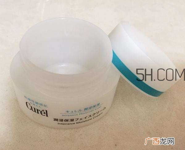 珂润面霜有酒精味吗？珂润面霜是什么气味的？