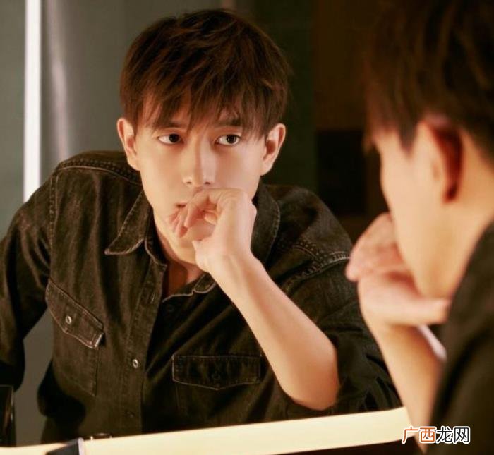 李现的经历，后搭档杨紫走红的李现到底经历了啥