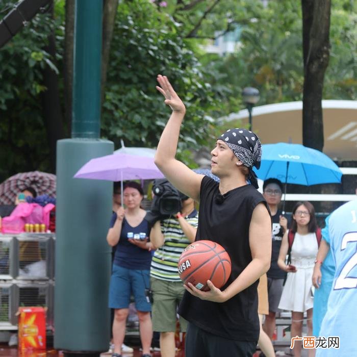 张艺兴香港，罗志祥张艺兴香港同框录极限挑战3