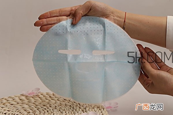 为什么每天敷面膜脸还是干 每天贴面膜为什么脸还是干