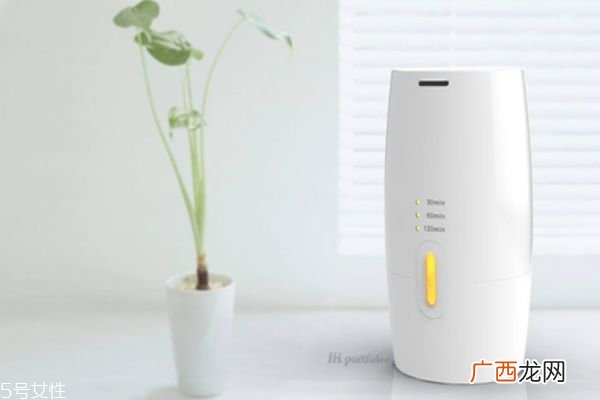 加湿器里可以放醋吗加湿器加醋能预防感冒吗