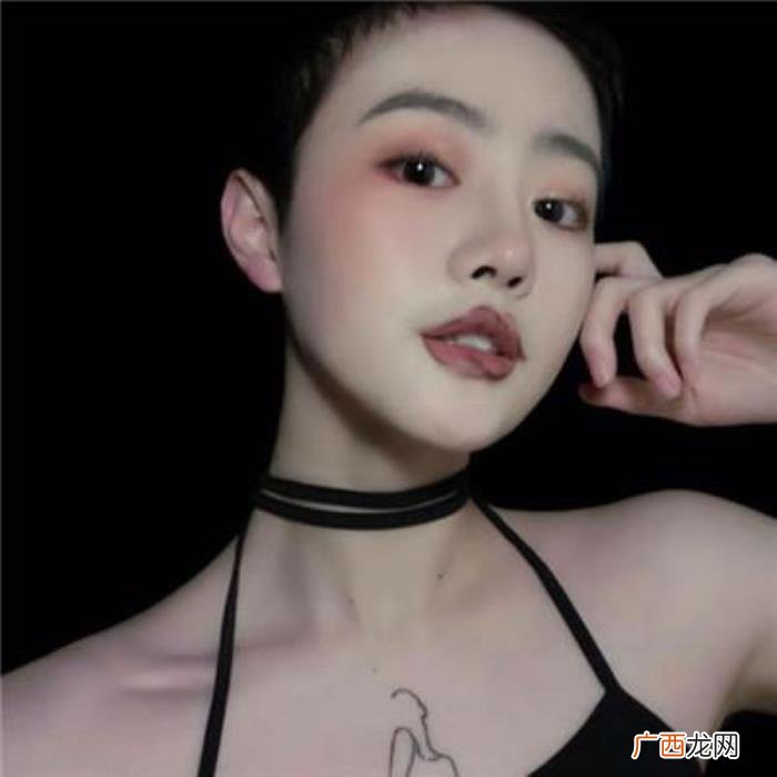 青春回忆的经典短句，青春的回忆就是很特别回忆起来