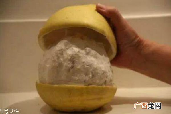 柚子皮放冰箱去味吗为什么柚子皮可以去异味
