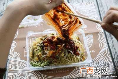 哈哈镜加盟费用是多少，哈哈镜加盟前景及条件