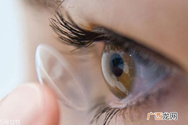 隐形眼镜怎么清洗这些一定要注意