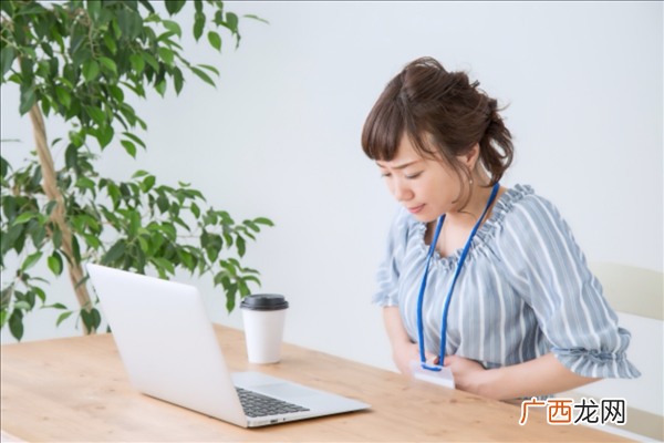 胃痛怎么缓解小妙招胃痛就吞药使不得