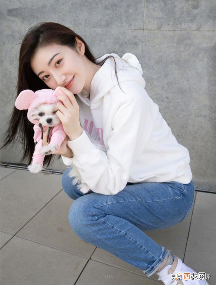 李沁张馨予,李治廷景甜李沁张馨予戚薇晒鲜花美食