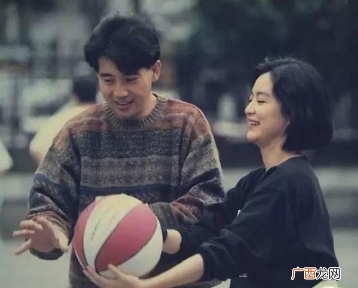 林青霞恋爱，爱情神话林青霞与秦汉的22年恋爱史