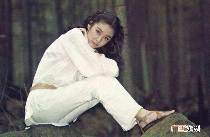 林青霞恋爱，爱情神话林青霞与秦汉的22年恋爱史