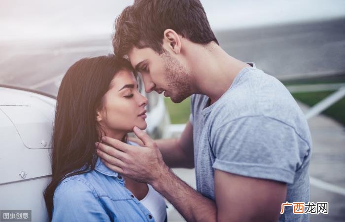 如何暗恋一个女生，3招教你暗恋女生怎么追