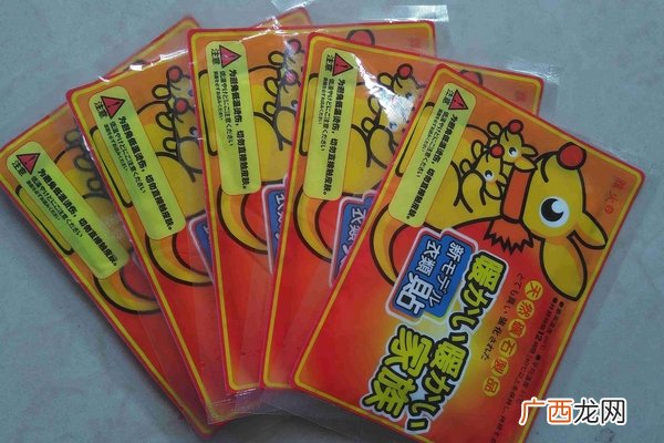暖宝宝要隔几件衣服一两件都可以