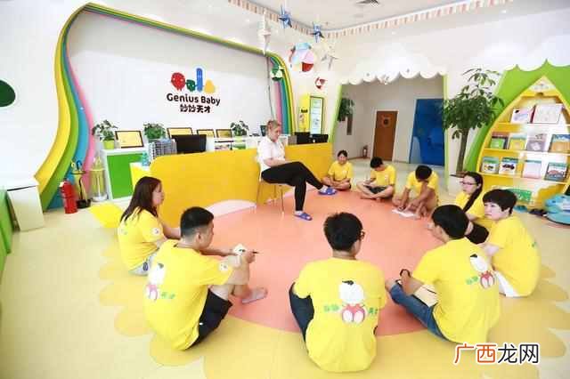 亲子游泳加盟费用是多少，亲子游泳加盟前景怎