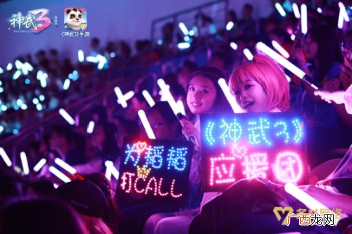 黄子韬女团，黄子韬福州演唱会上大跳可爱女团舞