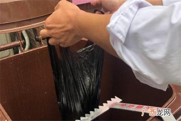 湿垃圾破袋什么意思湿垃圾用什么装可以一起扔